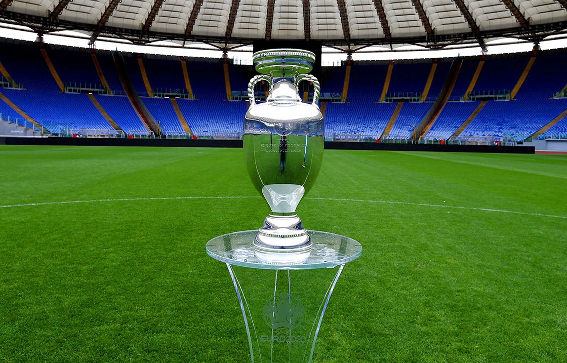 لا فاكهة في اليورو !