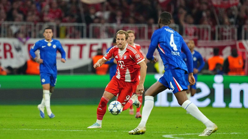 بايرن ميونيخ يتفوق على تشيلسي بثلاثية في افتتاح مشواره الأوروبي