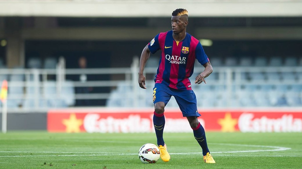 قصة غريبة..  دينامو بوخارست يوقع مع لاعب برشلونة السابق ولكن تبين انه شقيقه !