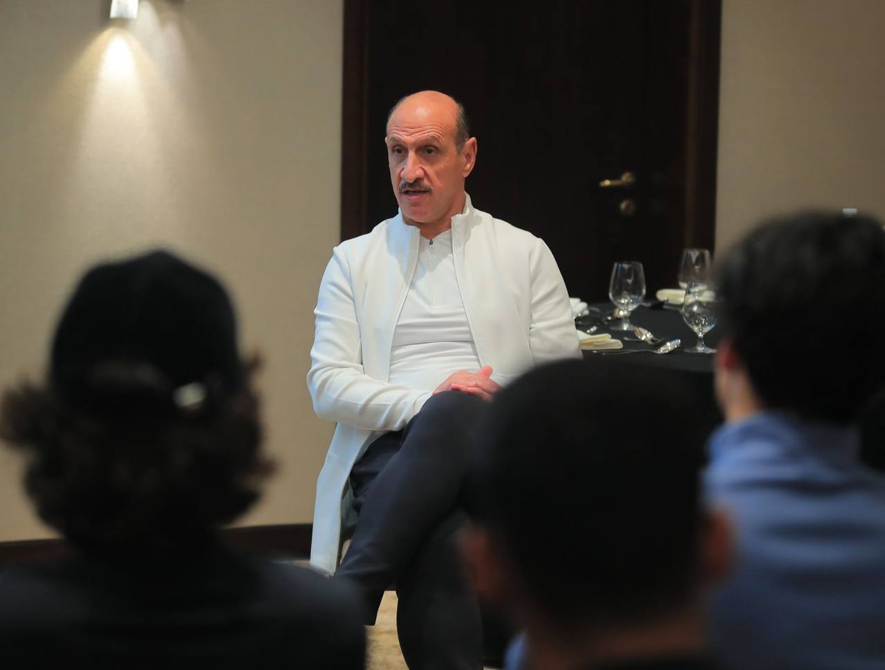 درجال يحفز لاعبي الأولمبي قبل مواجهة السعودية اليوم