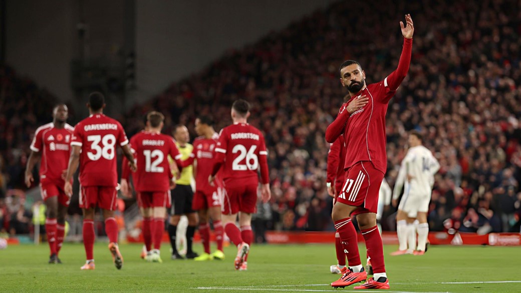 ليفربول يتفوّق على أستون فيلا بثنائية نظيفة ويواصل مطاردة الصدارة